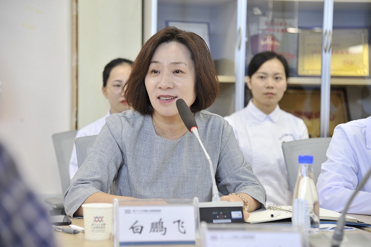 1562934709615078620.jpg 5 白鹏飞书记简要介绍我院青年文明号建设情况.jpg