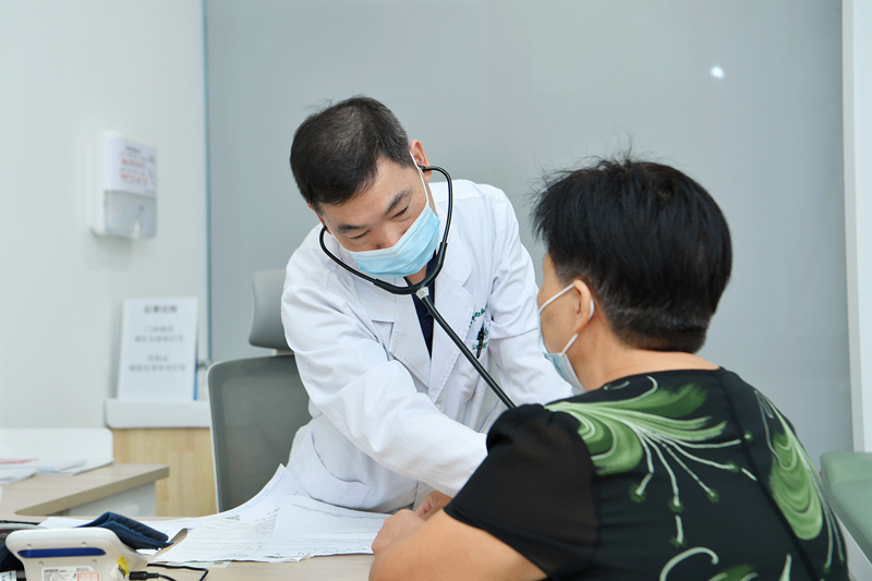 1601437602957061092.jpg 厦心医院举办世界心脏日专家义诊活动_副本.jpg