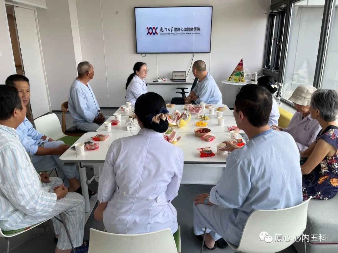 1696822278213430.jpg 640.jpg