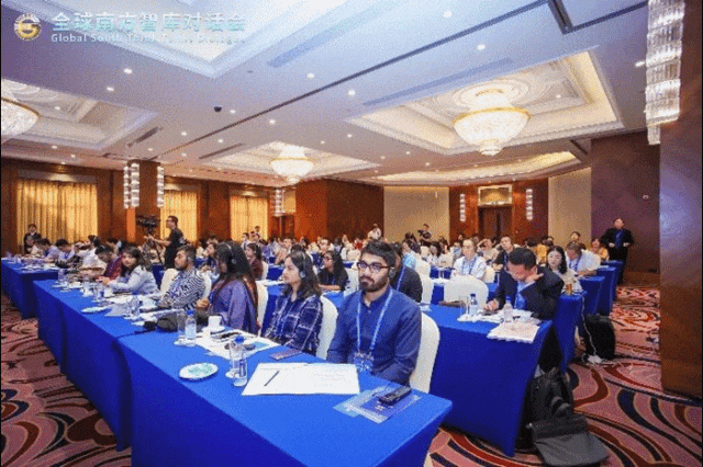 1699513797342995.gif 640.gif